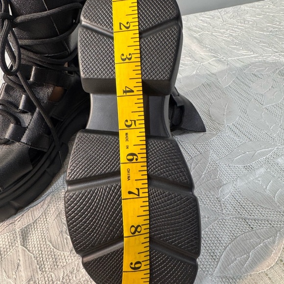 Chunky Platform Cutout Lace-Up Sandal Boots
Estimated Size: Women’s US 7.5 – 8 - Picture 10 of 10